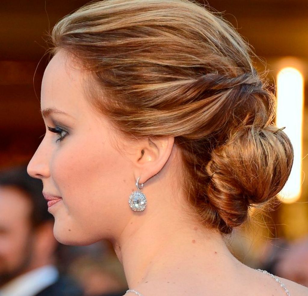 Elegant Updo, hairsyles for women over 40, celebrites hairstyles, haircuts
